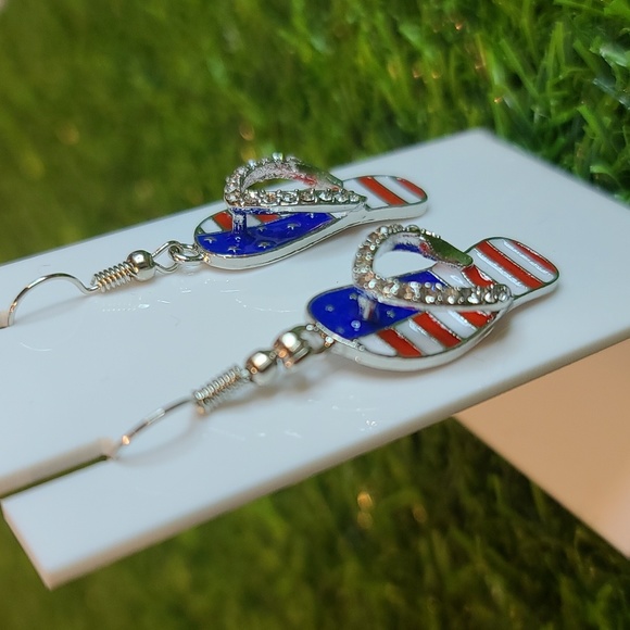 PATRIOTIC USA flip flop dangle earrings with rhinestones, 1 set NWT - Picture 8 of 8